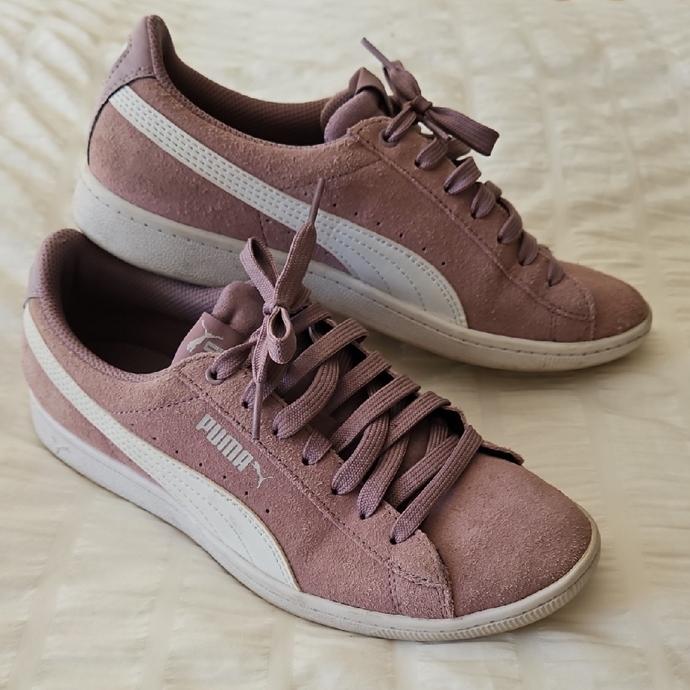 Puma Women's Mauve Lavender Suede Sneakers